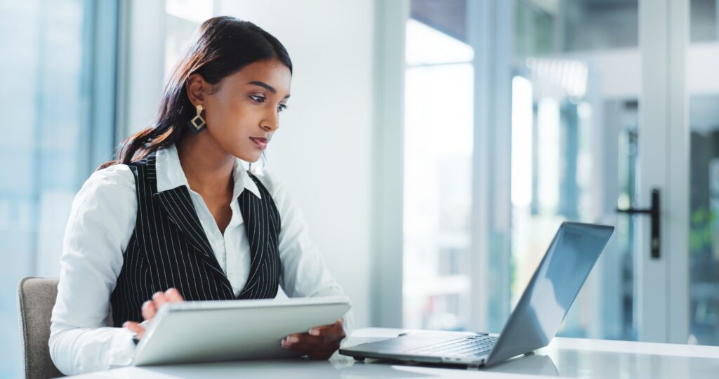 A compliance consultant examines their client’s audit readiness posture and creates an audit readiness checklist.